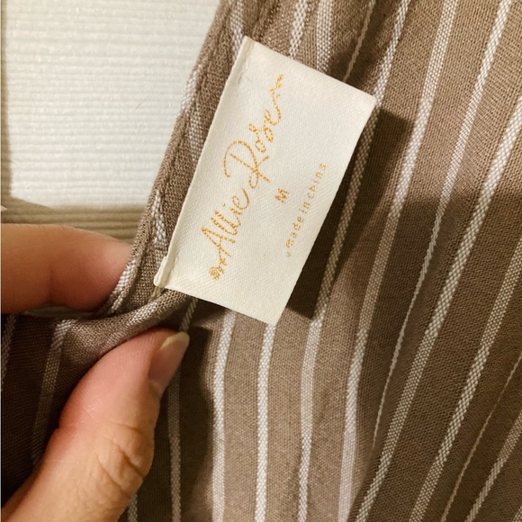 Elegant Brown Striped Jumpsuit - Picture 3 of 3